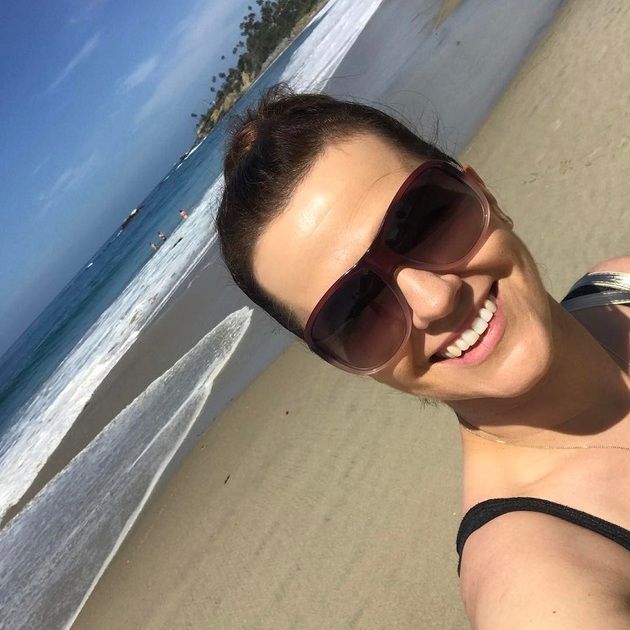 Užívala si na kalifornské pláži.