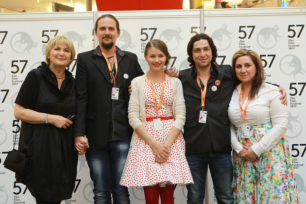 Eliška Balzerová s tvůrci filmu Tehdy spolu.