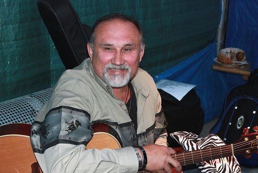 Kytarista skupiny Taxmeni Karel Mrkvička.