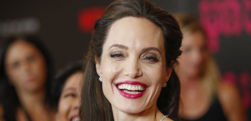 Angelina Jolie zaměstnala syna.
