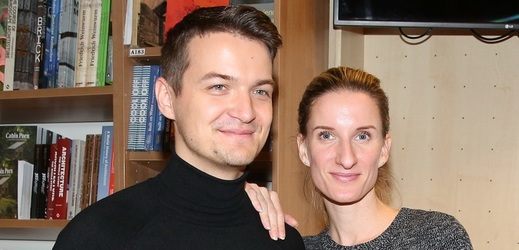 Adela Banášová a Viktor Vincze.