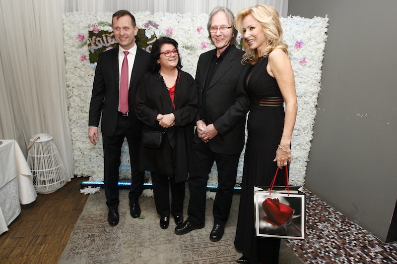 Oslavencům pogratulovali také rodiče zpěvačky Lucie Vondráčkové.