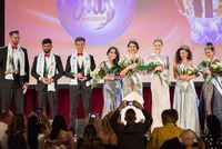 Vítězové soutěže Miss & Mister Deaf World 2018. Jan Emmer na snímku vlevo.