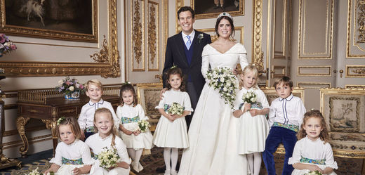 Dcera Robbieho Williamse byla jednou z družiček na královské svatbě.