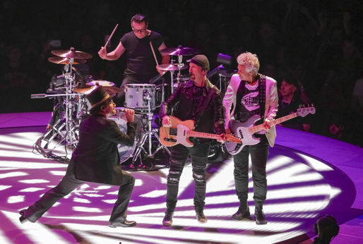 I po 40 letech je kapela U2 jednička.