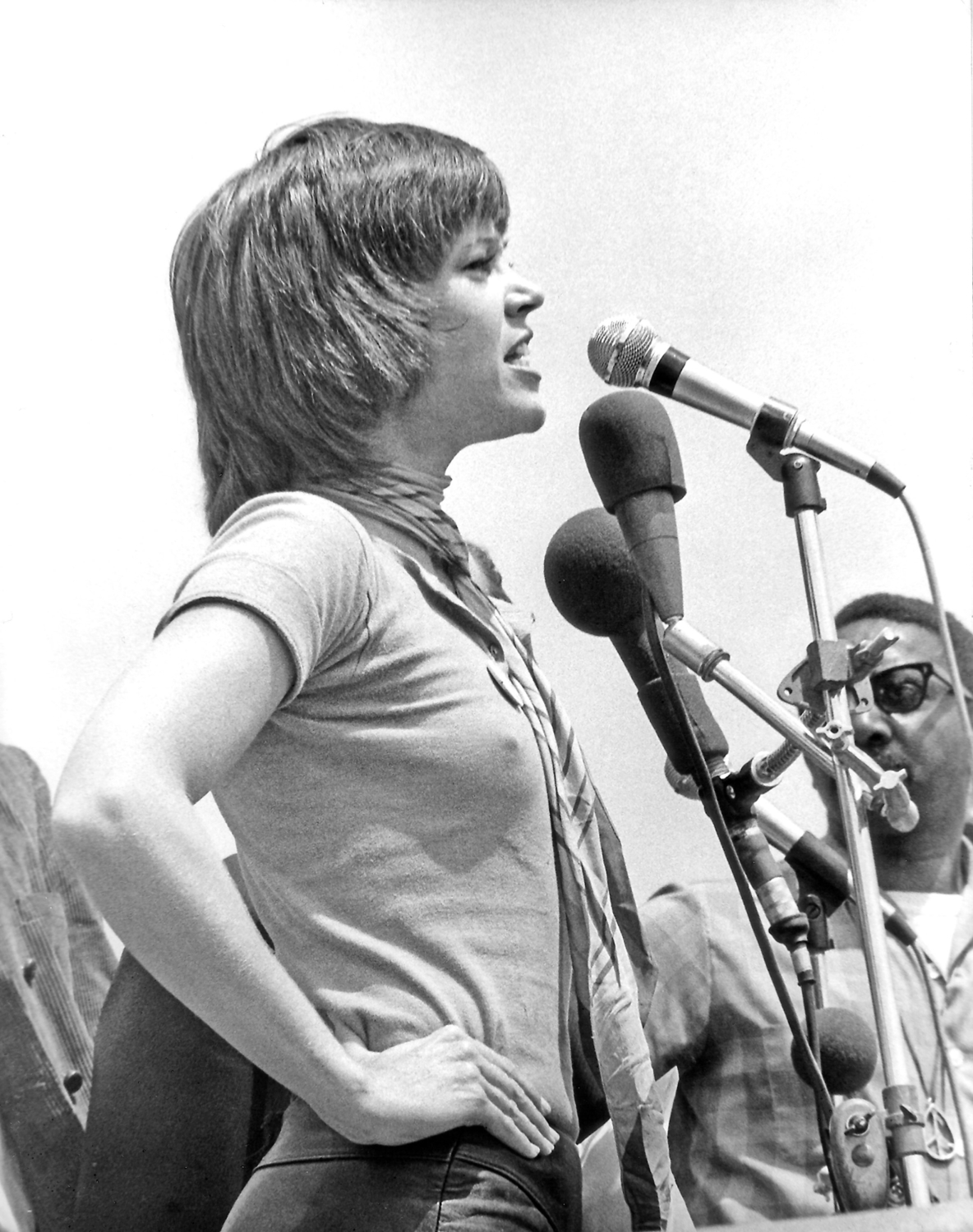 Jane Fonda na protiválečném protestu. (1970)