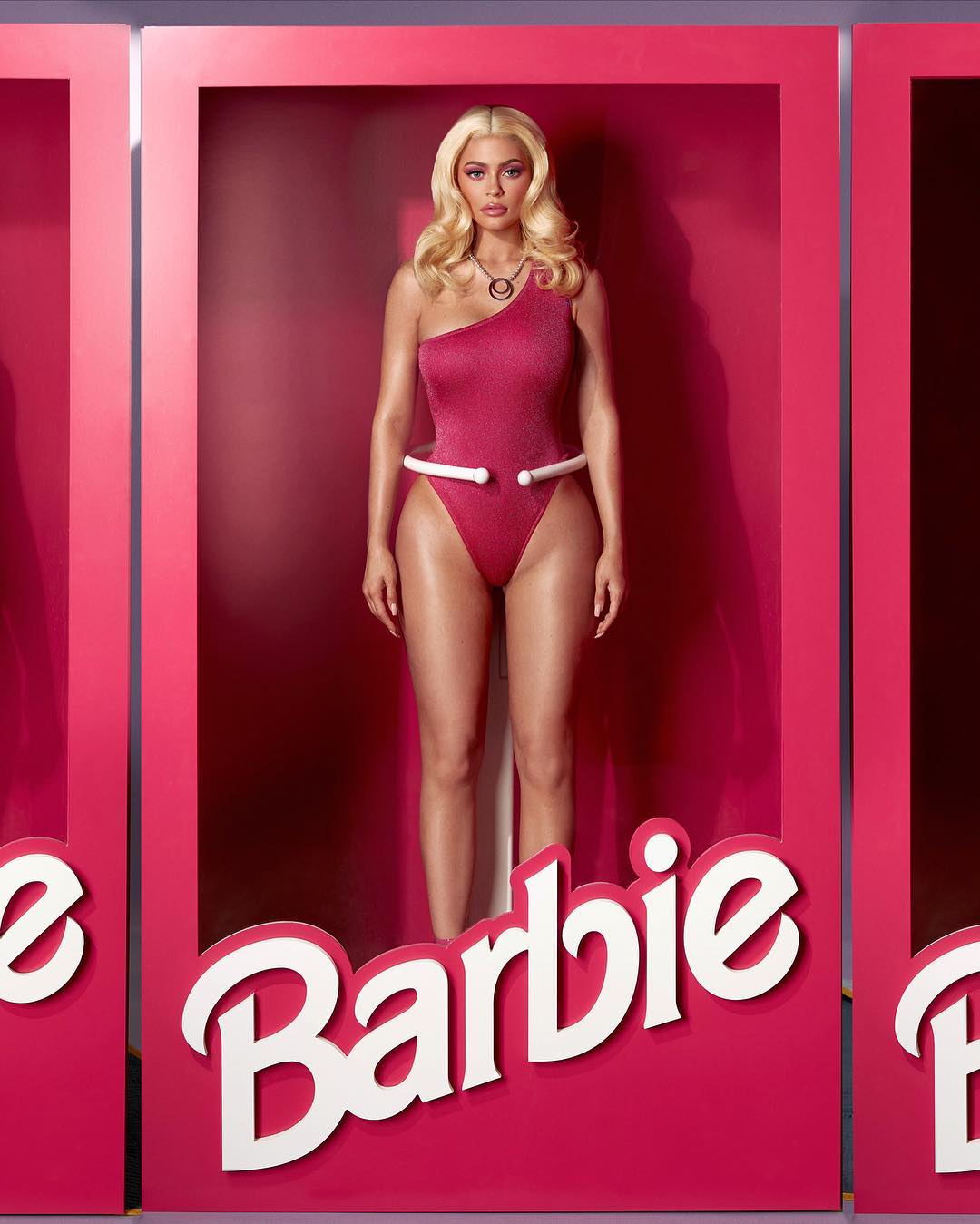 Kylie Jenner jako Barbie.
