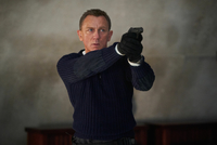 Daniel Craig jako James Bond. 