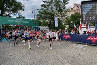 Půlmaratonský běh Mattoni v Karlových Varech.