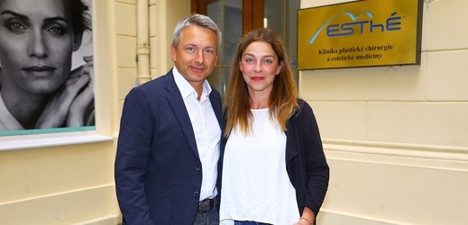 Lucie Zedníčková operaci konzultovala s MUDr. Karlem Urbanem. 