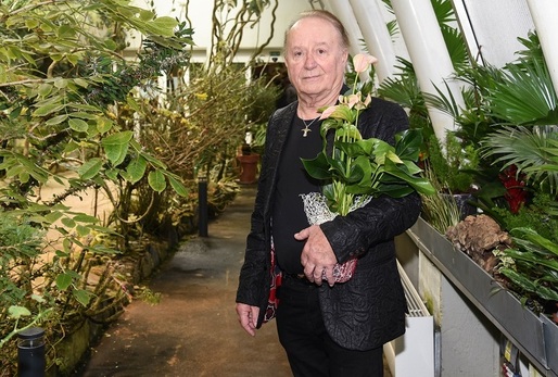 Petr Janda otevíral výstavu květin.