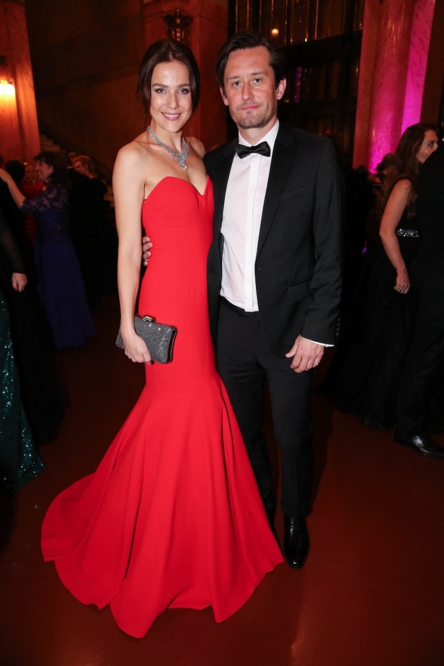 Na plese se ukázali i fotbalista Tomáš Rosický s manželkou Radkou, kteří do společnosti příliš často nechodí