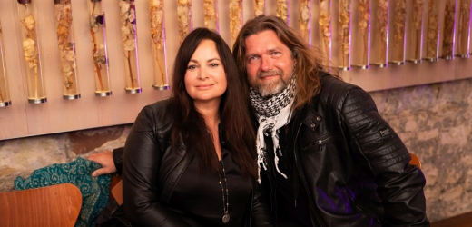 Jitka Čvančarová i její manžel Petr se angažují pro Debru.