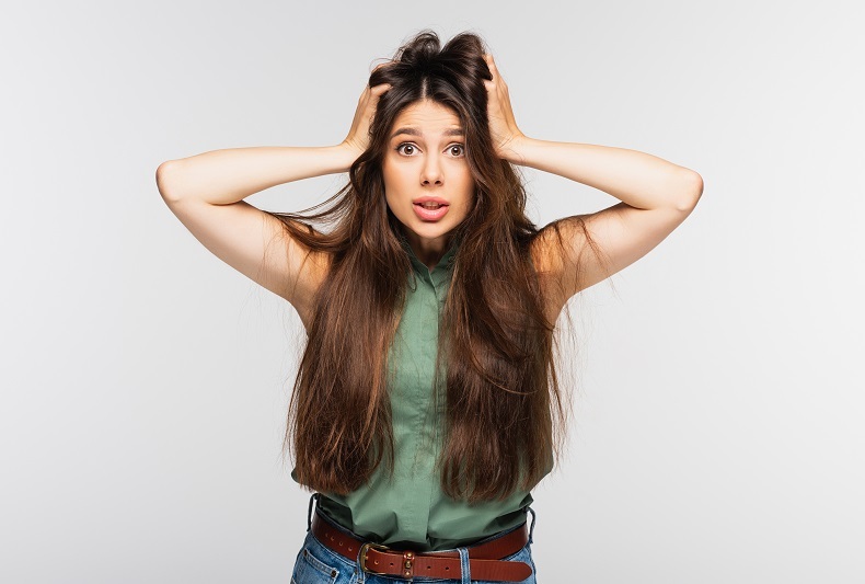 Vlasům prospívají doplňky stravy obsahující zinek, L-methionin a vitamíny skupiny B.