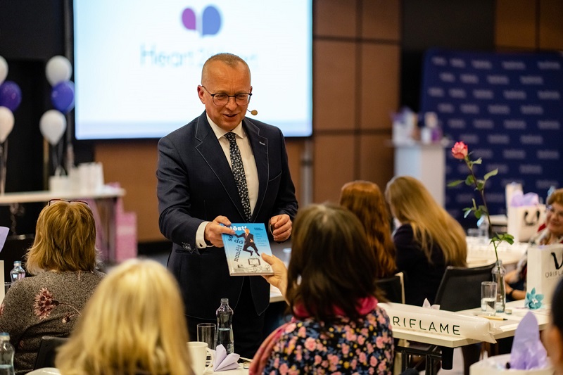 Voříšek vede vlastní semináře a radí ostatním.