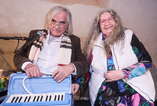 Oldřich Kaiser navštívil udílení cen s partnerkou Dášou Vokatou.