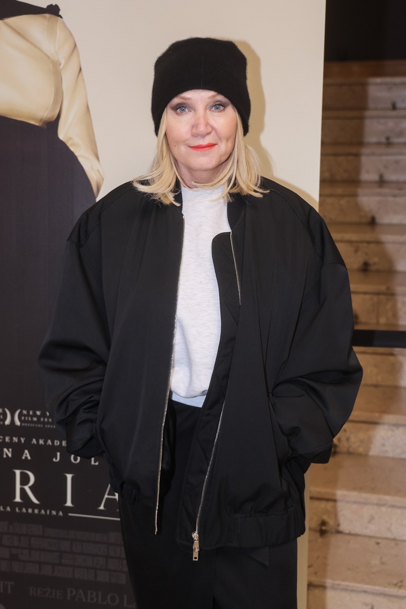 Už podvaašedesáté bude sfoukávat svíčky z narozeninového dortu zpěvačka Bára Basiková. V pondělí 17. února jí jistě popřejí dcery Anna a Marie a syn Theodor.