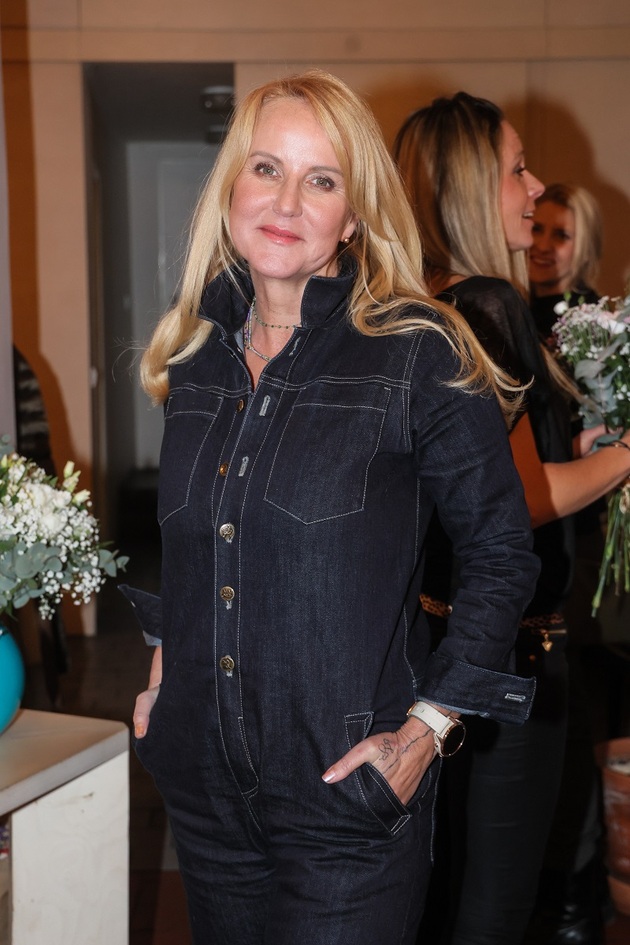 Vedle mladšího manžela a malého syna Vendula Pizingerová září štěstím, a tak je pro ni věk 53 let opravdu jen číslo. Narozeniny má 18. února.