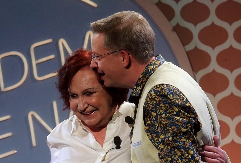 Petra Janů byla překvapením k Alešovým narozeninám.