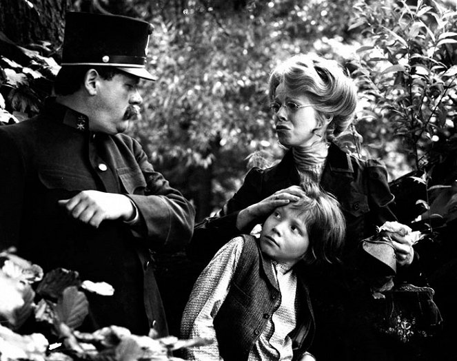 Iva Janžurová jako filmová tetička Apolena.