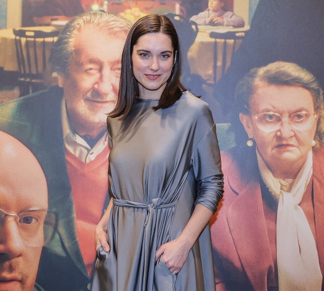 Slovenská herečka maďarské národnosti Judit Pecháček se do srdcí českých diváků zapsala už řadou rolí, naposledy coby matka v seriálu Děcko či v novém filmu Tichá pošta. V pondělí 12. května jí bude sedmatřicet.