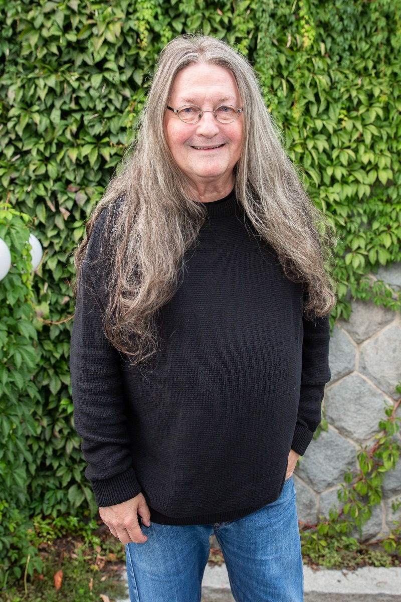 Ivan Hlas, držitel Českého lva za hudbu k filmu Šakalí léta bude mít 10. května už jedenasedmdesát let. Oslava bude jistě velká, neboť hudebník je otcem pěti dětí!