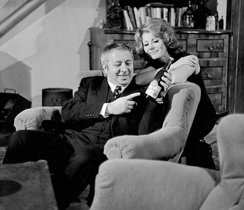 S Miroslavem Horníčkem v mikrokomedii o zkoušce manželské věrnosti Věra–nevěra.