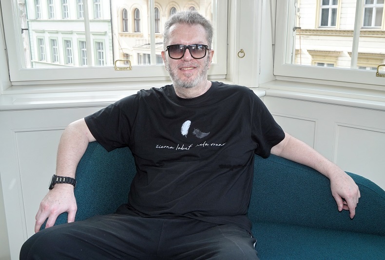 Richard Müller přijímá svou bouřlivou minulost. 