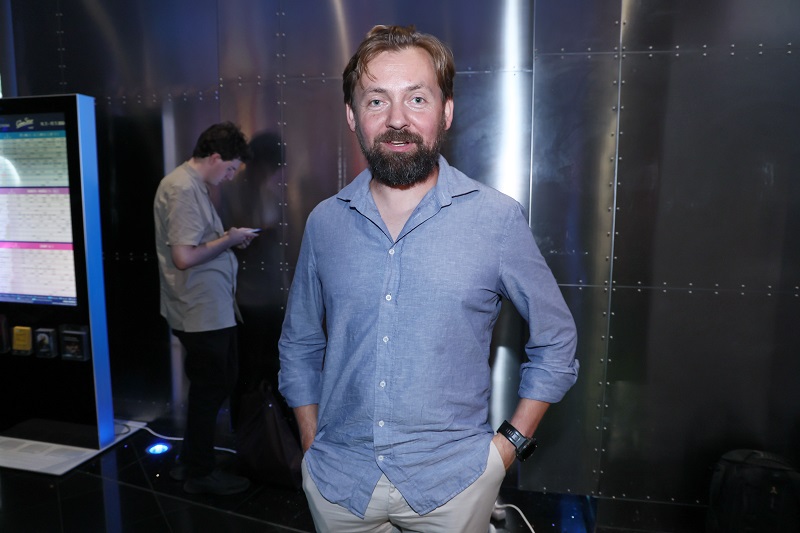 Od roku 1979 slaví narozeniny herec Petr Lněnička. Letos mu bude 46 a připomenout si ho můžeme v jeho úspěšných rolích, jako byli legendární vyšetřovatel v seriálu Metoda Markovič či princ ve Sněžném drakovi.