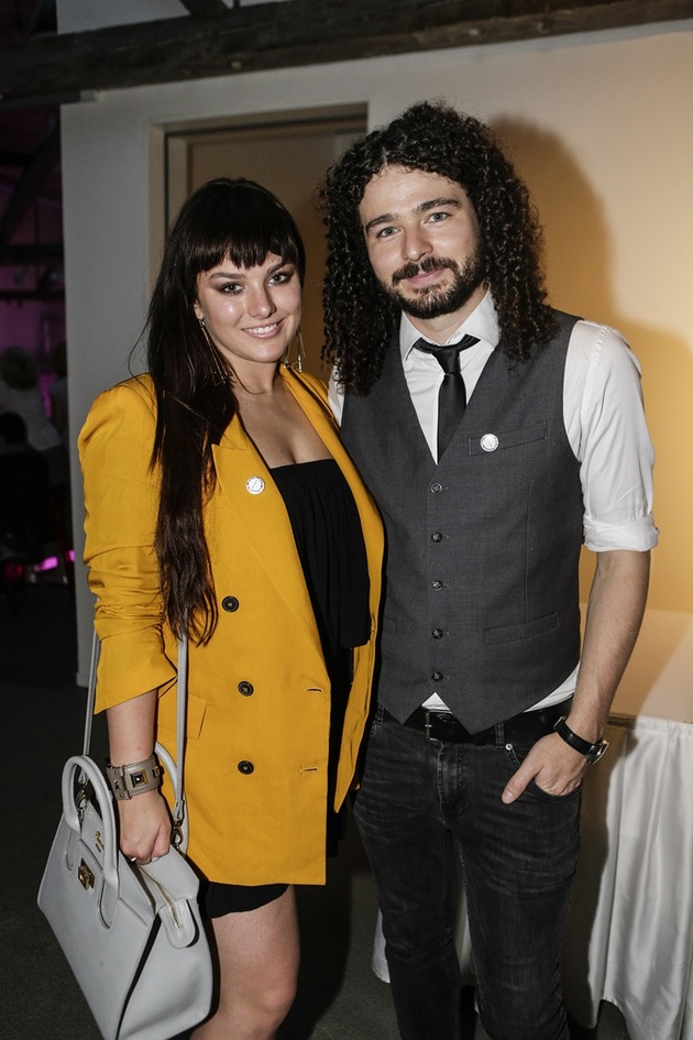 Ewa Farna a Martin Chobot dokázali svatbu, která proběhla v roce 2017 v tichosti, ututlat několik měsíců. O to větší to bylo pro veřejnost překvapení. Oba si své soukromí bedlivě střeží, ale zdá se, že manželství zpěvačky a kytaristy je harmonické. Společně se těší ze dvou dětí – syna Artura a dcery Elly.