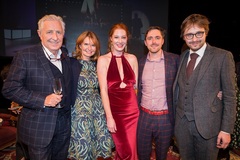 Heřmánkovi se syny a snachou. 