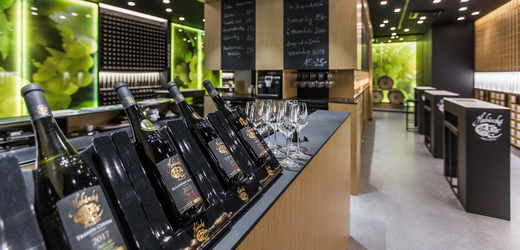 Vydejte se po stopách dávných mistrů, kteří vynikali nejen výrobou vína