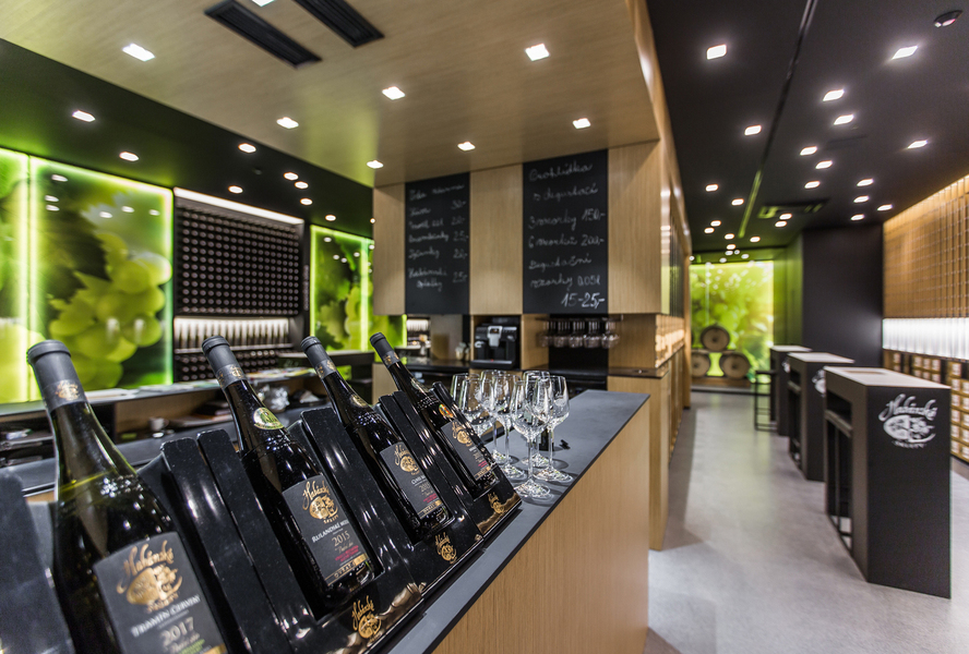 Vydejte se po stopách dávných mistrů, kteří vynikali nejen výrobou vína