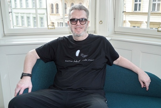 Šestý zářiový den uslyší po čtyřiašedesáté narozeninovou píseň Richard Müller. Již před lety se zpěvák vzdal alkoholu, takže oslavu plnou panáků určitě nechystá. 