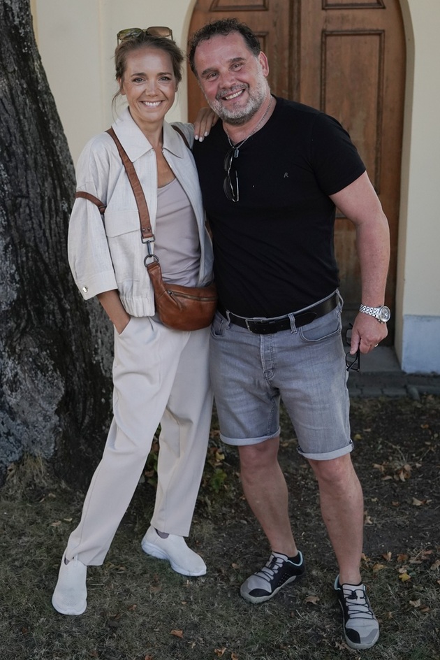 Herečka se scénáristou Markem Kališem. 