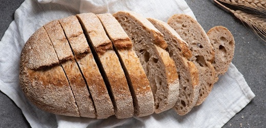 Chléb je jedním z nejstarších a nejdůležitějších potravinářských výrobků.