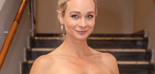 Barbora Mottlová se na letišti pěkně zapotila. 