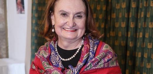Eva Holubová.