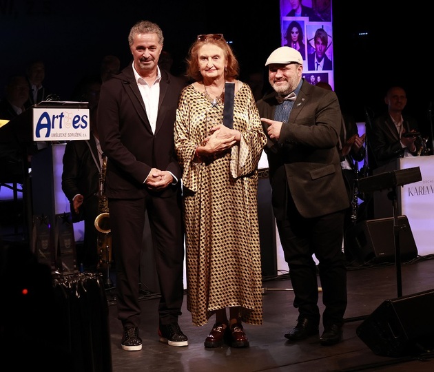 Herci Martin Dejdar, Eva Holubová a Dušan Bitala z Nadace Život umělce. 