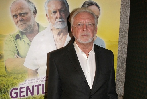 Jaromír Hanzlík je v divadle spokojený jako divák. 