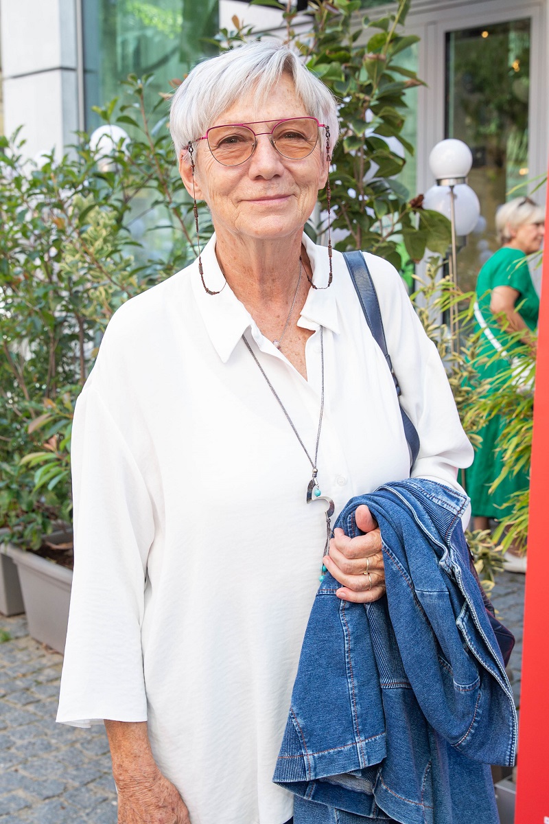 Na Martina přišla na svět také herečka Dana Syslová, a to v roce 1945. Myslíte, že se na dort vejde 79 svíček?