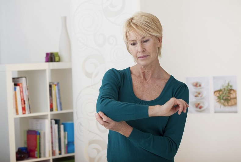 Nástup revmatoidní artritidy bývá obvykle pozvolný.