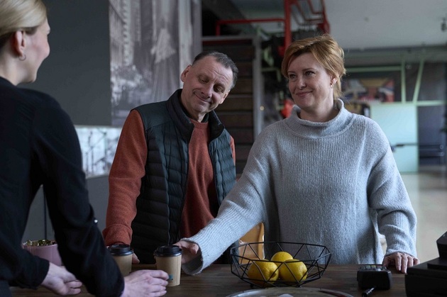 Schneiderová jako vyšetřovatelka v seriálu Místo zločinu Zlín. 