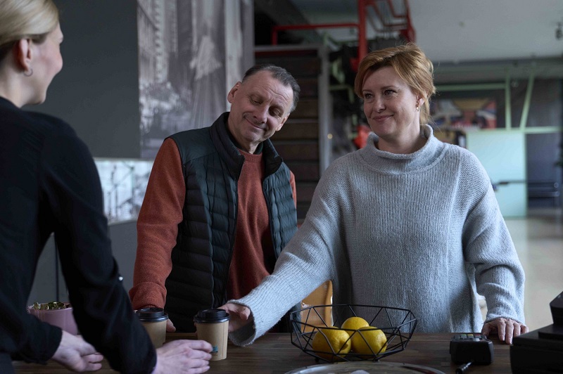 Schneiderová jako vyšetřovatelka v seriálu Místo zločinu Zlín. 