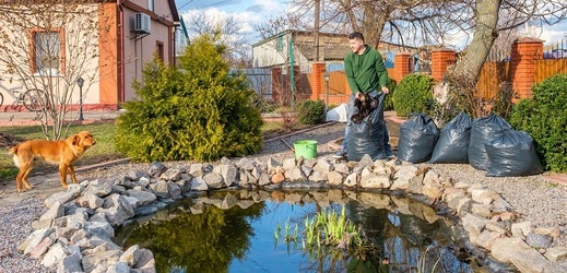 Za vaši práci vám jezírko poděkuje čistou vodou a čilým životem pod hladinou.