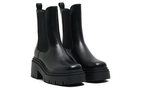 Kotníkové boty nebo kozačky? Průvodce podzimní obuví