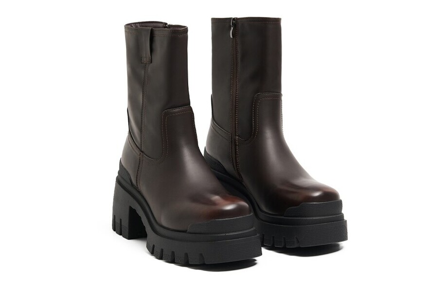 Kotníkové boty nebo kozačky? Průvodce podzimní obuví