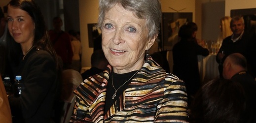 Populární herečka Jana Štěpánková zemřela 18. prosince 2018 na plicní embolii. Osudným se jí stal zápal plic, se kterým nějakou dobu bojovala. Těšila se na Vánoce v rodinném kruhu, situace vypadala nadějně, ale osud rozhodl jinak. Místo propuštění do domácího ošetřování odešla ve věku 84 let do hereckého nebe.