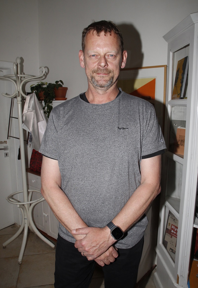 Herec Martin Stránský se stal otcem už potřetí a zase je to kluk. Narození dítěte Stránský osm měsíců tajil, ale nakonec to vyšlo najevo při rozhovoru s Karlem Šípem. Syn dostal jméno Martin, zřejmě po obou rodičích, protože jeho maminka se jmenuje Martina. Jeho starší bratři hrají fotbal, a tak zřejmě i malého Martínka čeká místo v týmu.