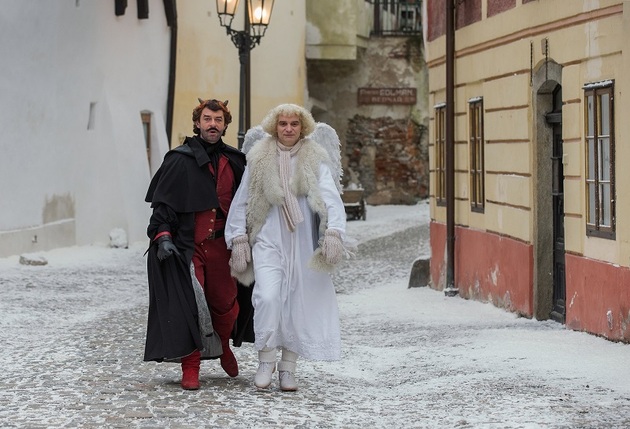 Oblíbený Anděl Páně s Ivanem Trojanem (vpravo) a Jiřím Dvořákem se dočká pokračování. 